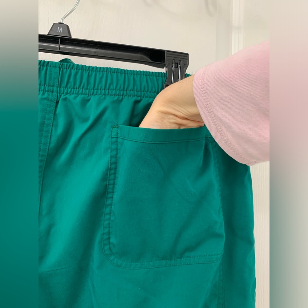 Cherokee Hunter Green Cargo Scrub Pants - Picture 12 of 13